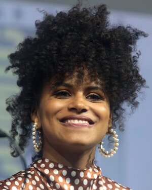 Zazie_Beetz_by_Gage_Skidmore_(cropped).jpg