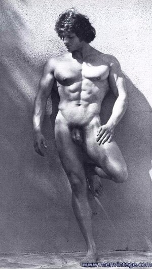 Vintage-Muscle-Men-Nude.jpg
