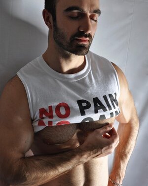 Enzo 2004 88251604.jpg