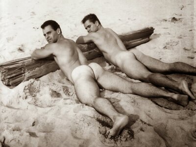 1675294147_babenki-top-p-vintage-naked-men-swimming-porno-48.jpg