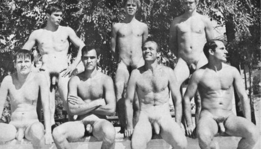 1675294108_babenki-top-p-vintage-naked-men-swimming-porno-7.jpg