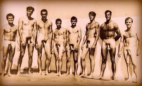 1675294070_babenki-top-p-vintage-naked-men-swimming-porno-1.jpg