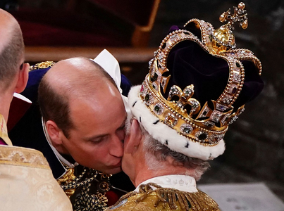 Screenshot 2023-05-06 at 15-56-38 König Charles III. Das war die Krönung in Bildern.png