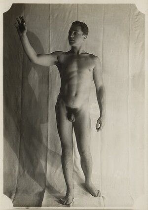 unk-unk-french-1920s-slim-stunner.jpg