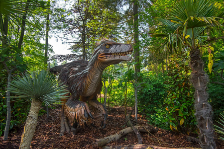 Screenshot 2023-05-08 at 15-06-09 Gesteinsschichten neu datiert Größter Raptor-Saurier Million...png