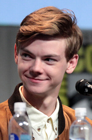 Thomas_Brodie-Sangster_by_Gage_Skidmore_2.jpg