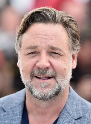 Russell_Crowe_Career_Highlights_200402_gdfjsnygub.jpg