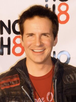 1200px-Hal_Sparks.jpg