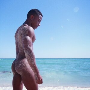 Rolando Vizcay 22528112529.jpg