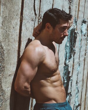 193571854 MV5BMTZkNTM.jpg