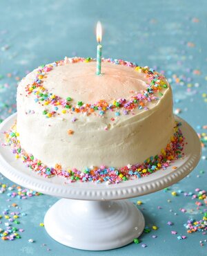 Vanilla-Birthday-Cake-18.jpg