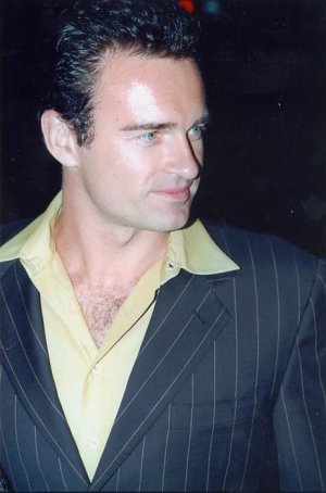julian mcmahon.jpg