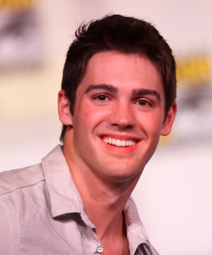 Steven_R._McQueen_by_Gage_Skidmore.jpg