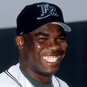 Esteban Yan 2001 300-300x300.jpg