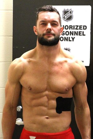 Finn_Bálor_Backstage_cropped.jpg