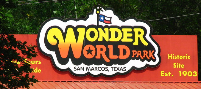 Wonder_World_Park.jpg