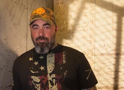 staind-aaron-lewis.jpg