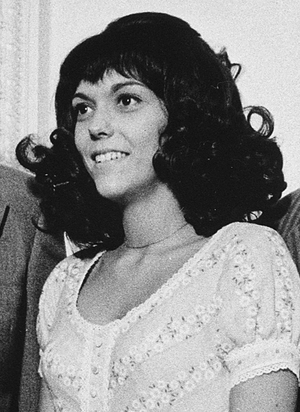 Karen_Carpenter_in_1972_White_House.png