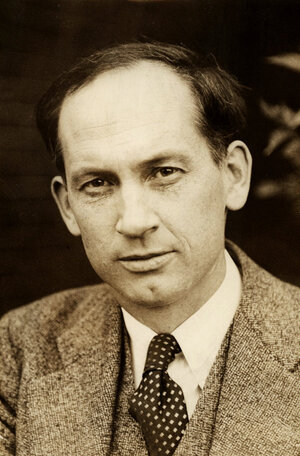 Harold_Innis_public-domain_library_archives-canada.jpg
