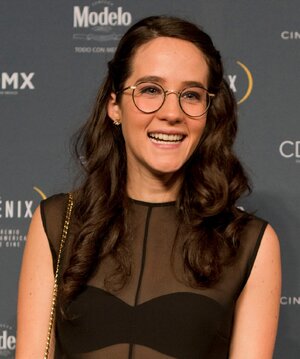 Ximena_Sariñana_-_Fenix,_Premio_Iberoamericano_de_Cine,_Teatro_de_la_Ciudad_-_15052067914_(Cro...jpg