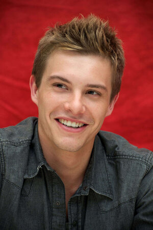 Xavier_Samuel_50.jpg