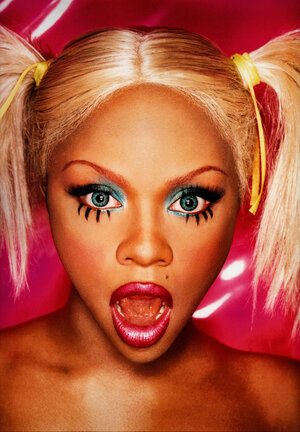 lil-kim-588x845.jpg