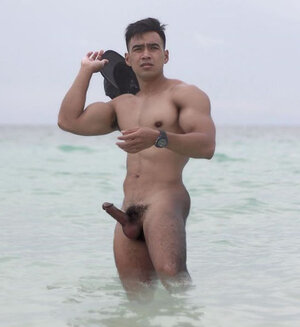hunk-exposed-161130-03.jpg