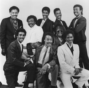 Zapp_band_with_Roger_Troutman.jpg