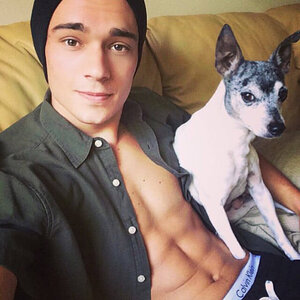 Hot-Dudes-with-Dogs-2.jpg