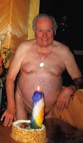 tumblr_n3t6tgiW0C1sluioco4_400 candle.jpg