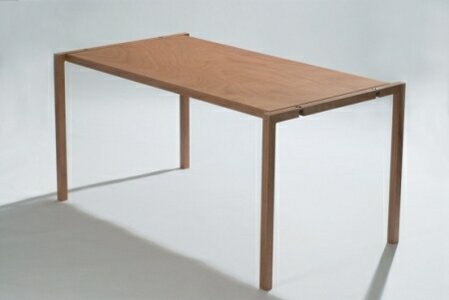 Very-Flat-Folding-Table-by-Lodovico-Bernaradi-2-554x371.jpg