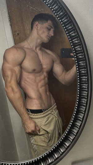 9-DB78-AA1-BC5-B-478-C-A08-F-F14-EA5240126 (1).jpg