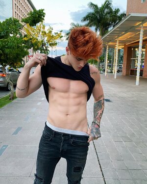 Alex Mapeli 2020 9944.jpg