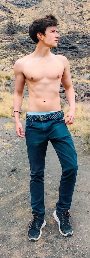 Alfonso Boada 2021 1 1 9349.jpg