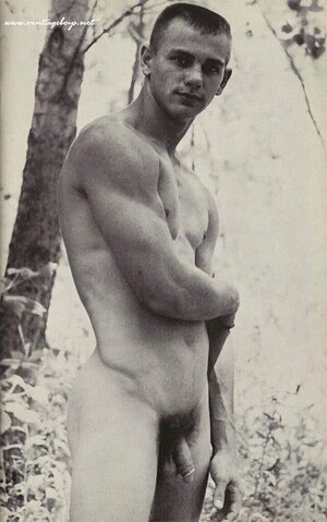large.vintage-nude-male-actors-naked.jpg.dba2fb1f7b1475d4d3a95ab1d9b78609.jpg