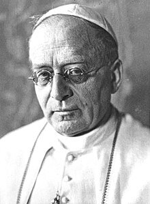 Malina,_J.B._-_Orbis_Catholicus,_1_(Papst_Pius_XI.)_(cropped).jpg