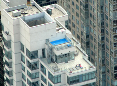 Rooftop_pool_NYC.jpg