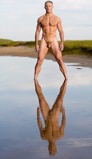 Really-Hot-Naked-Guys-Showing-It-All-Off-1-600x828.jpg