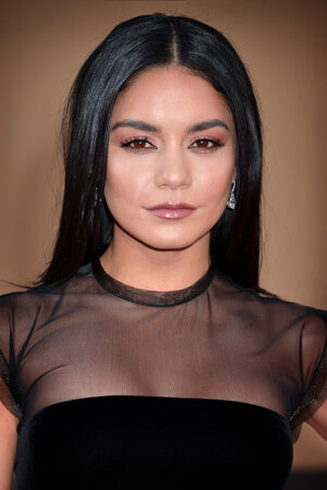 Vanessa_Hudgens_-_2019_by_Glenn_Francis_50.jpg