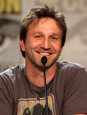 1200px-Breckin_Meyer_by_Gage_Skidmore_2.jpg