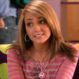 rs_1200x1200-230112092626-1200-zoey101.jpg