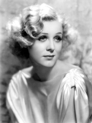 gloria-stuart-1fb59056-a68f-4f28-8d75-fef8780815a-resize-750.jpeg