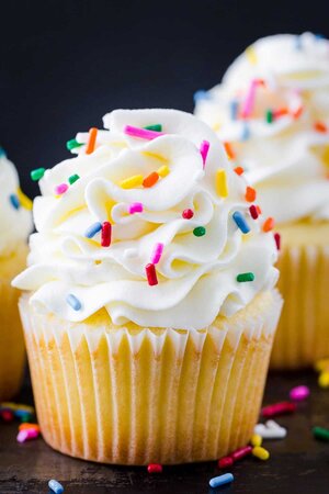 Vanilla-Cupcakes-3.jpg