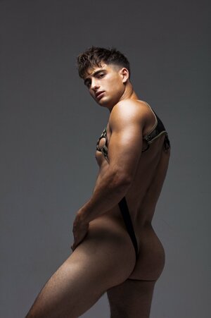 Apolo XXL E-DKDp7XIAsp9Qy.jpg