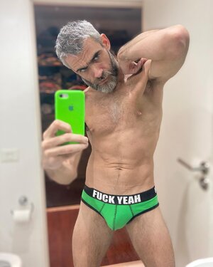 Mariano Arnaldi aka Elmurci 286123451_2022.jpg