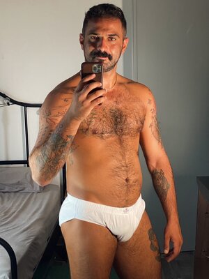 Eles Quintero L28WEAADi3X.jpg