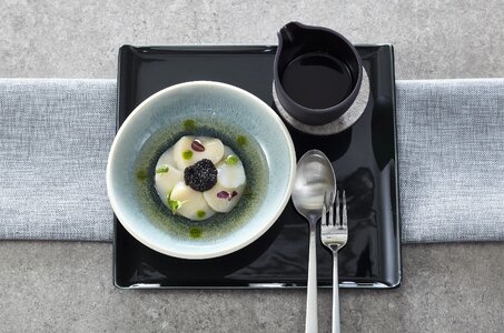Jakobsmuschel-Carpaccio-mit-Kaviar-Rezepte-Vorspeise-Aufmacher.jpg.jpg