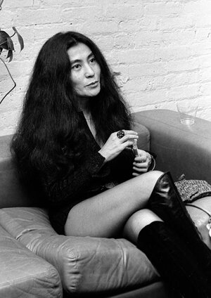 00-lede-yoko-ono.jpg