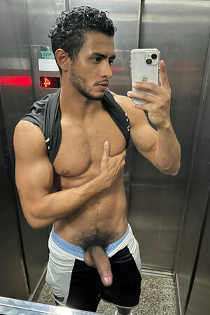 selfie-27-Aug-23 (8).jpg