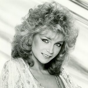 barbara-mandrell-bio-900x900-1.jpeg.jpg